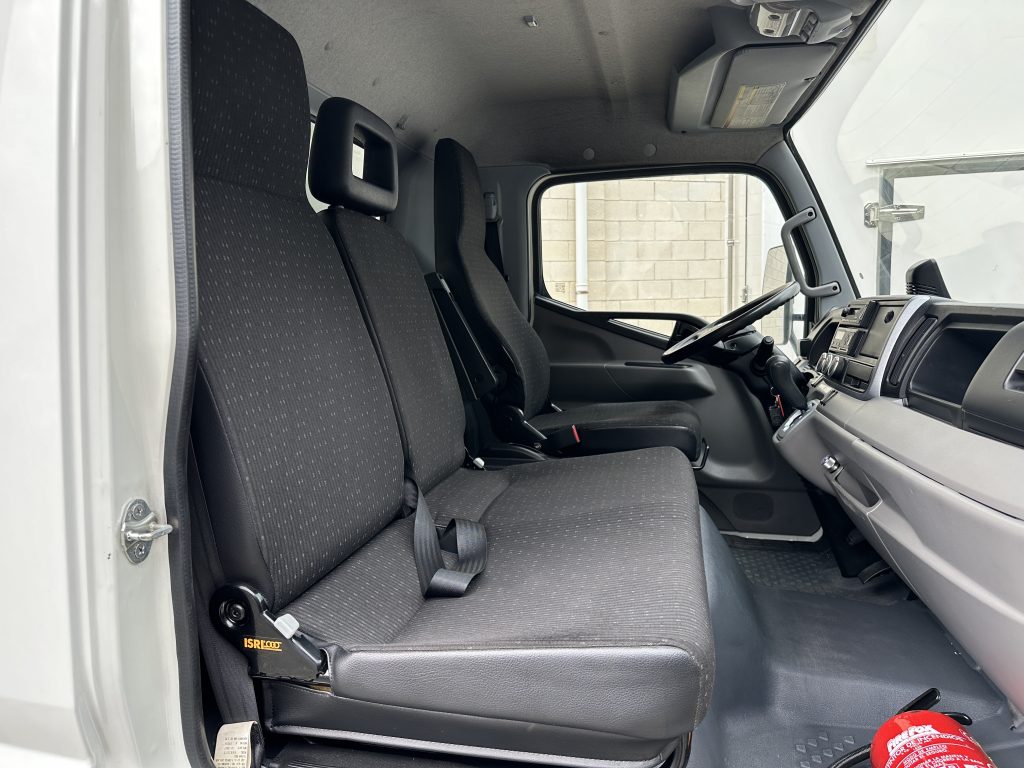 MITSUBISHI CANTER FUSO 7C15 3.0D 150CV AMT DUONIC 3.400 D. EJES EHV ECOHYBRID C/C BOTELLERO / 7.500kg - foto 19