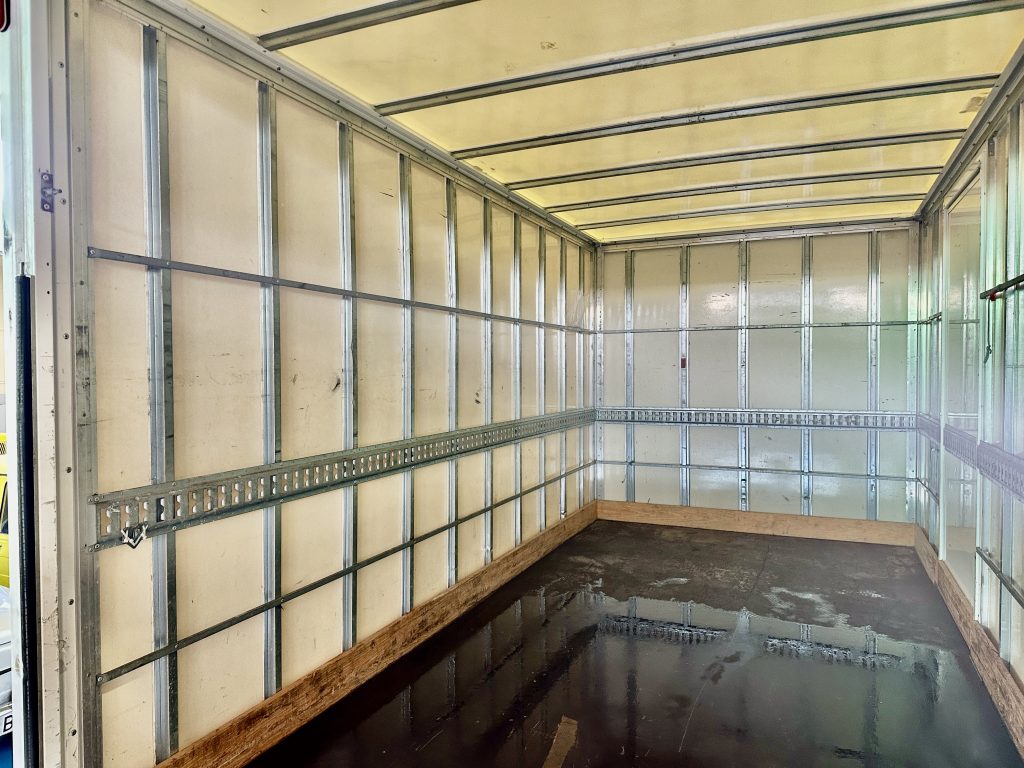 VW CRAFTER 2.0TDI BMT 140CV L4 FWD BOX 35RS C/C PAQUETERO 22M CUB 4,30 + PLATAFORMA DHOLL / CARGA UTIL 610 KG - foto 8