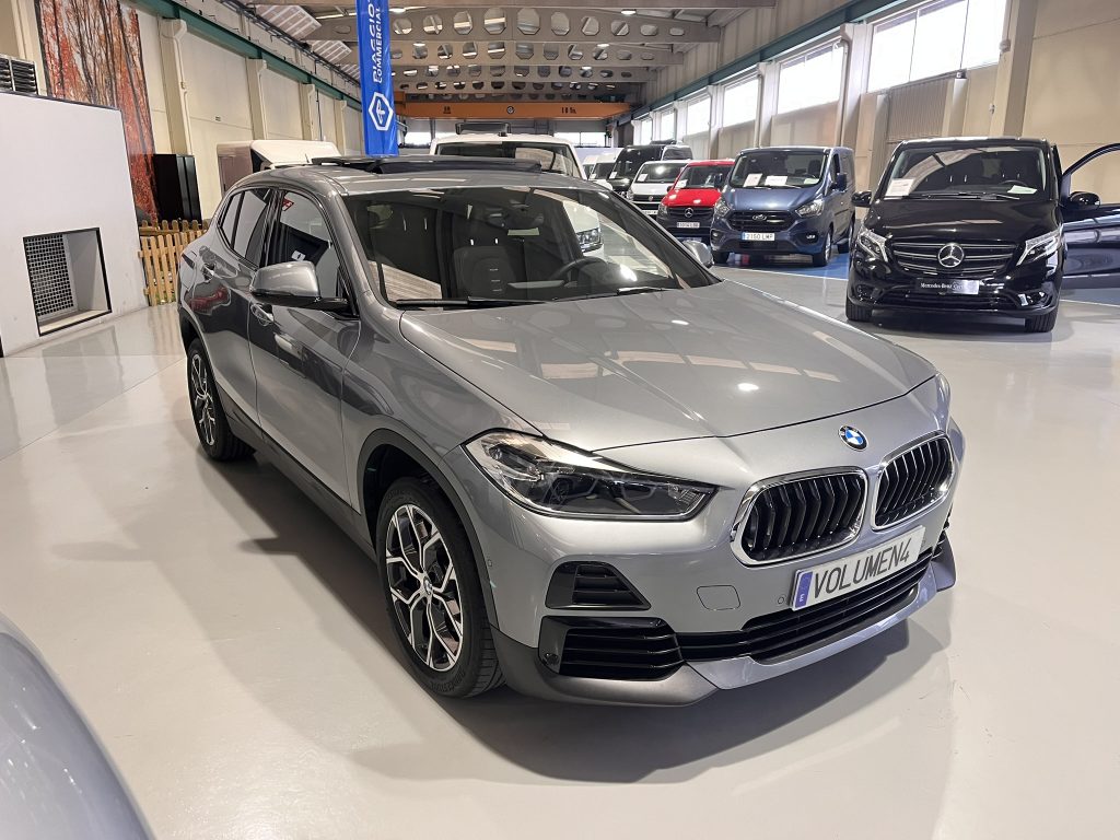 BMW X2 SDRIVE 1.8i 140CV 5P AUT TECHO + NAVEGADOR + PAQUETE DEPORTIVO + EXTRAS - foto 1