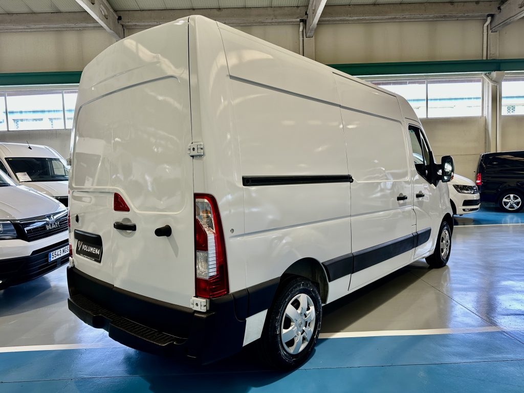 NISSAN INTERSTAR 2.3dCi 136CV FWD FURGON L2H2 10,8M COMFORT PLUS 35T / 1.400KG CARGA UTIL - foto 6