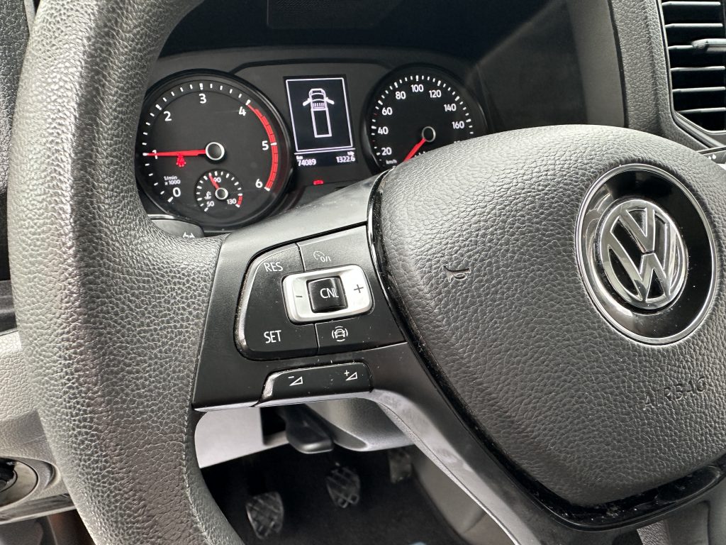 VW CRAFTER 2.0TDI BMT 140CV L4 FWD BOX 35RS C/C PAQUETERO 22M CUB 4,30 + PLATAFORMA DHOLL / CARGA UTIL 610 KG - foto 37