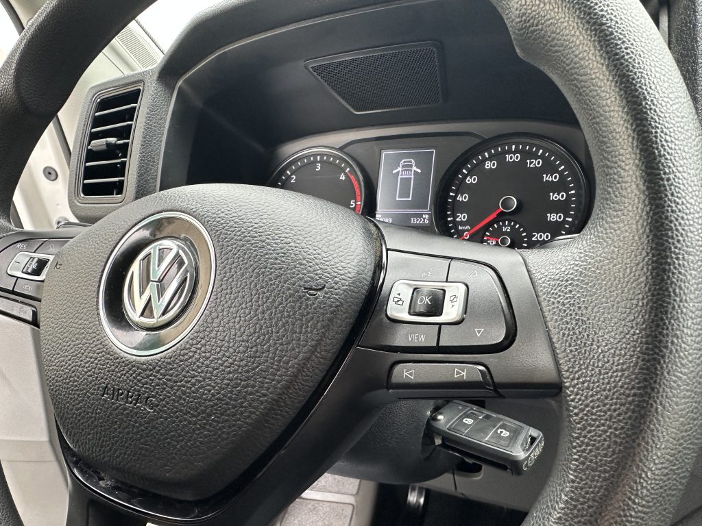 VW CRAFTER 2.0TDI BMT 140CV L4 FWD BOX 35RS C/C PAQUETERO 22M CUB 4,30 + PLATAFORMA DHOLL / CARGA UTIL 610 KG - foto 38