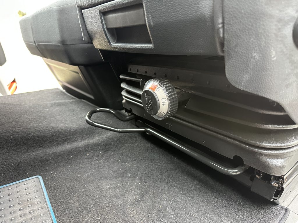 VW CRAFTER 2.0TDI BMT 140CV L4 FWD BOX 35RS C/C PAQUETERO 22M CUB 4,30 + PLATAFORMA DHOLL / CARGA UTIL 610 KG - foto 43