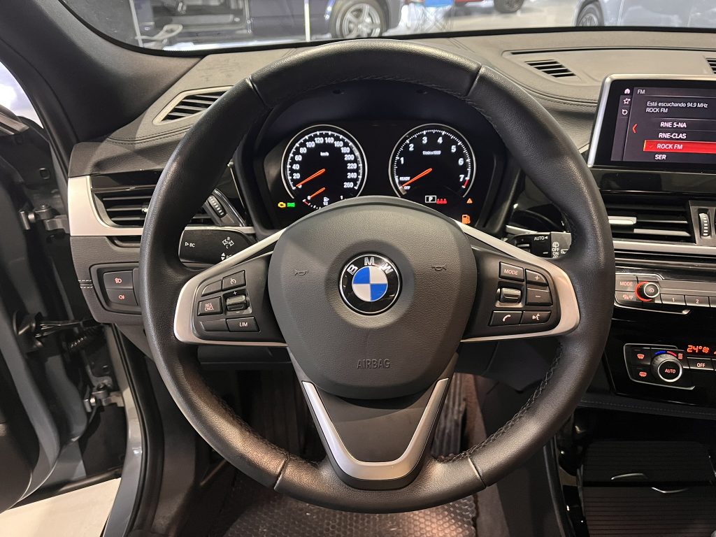 BMW X2 SDRIVE 1.8i 140CV 5P AUT TECHO + NAVEGADOR + PAQUETE DEPORTIVO + EXTRAS - foto 15