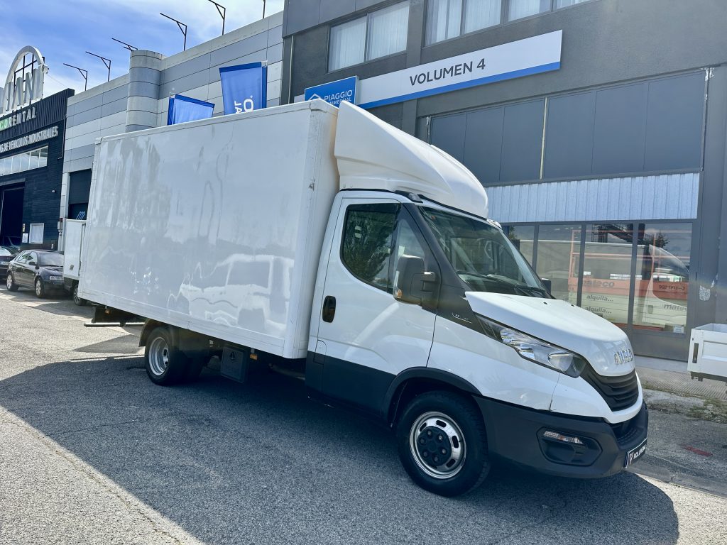 IVECO 35C16 2.3d 160CV M6 C/C DR 3.750MM RWD PAQUETERO 4,40 x 2,30 22M cub / CARGA UTIL 895 KG - foto 3