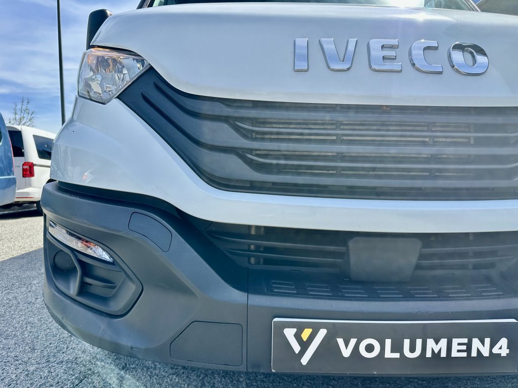 IVECO 35C16 2.3d 160CV M6 C/C DR 3.750MM RWD PAQUETERO 4,40 x 2,30 22M cub / CARGA UTIL 895 KG - foto 4