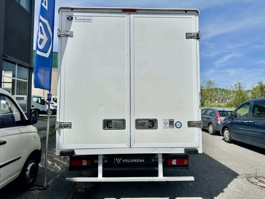 IVECO 35C16 2.3d 160CV M6 C/C DR 3.750MM RWD PAQUETERO 4,40 x 2,30 22M cub / CARGA UTIL 895 KG - foto 7