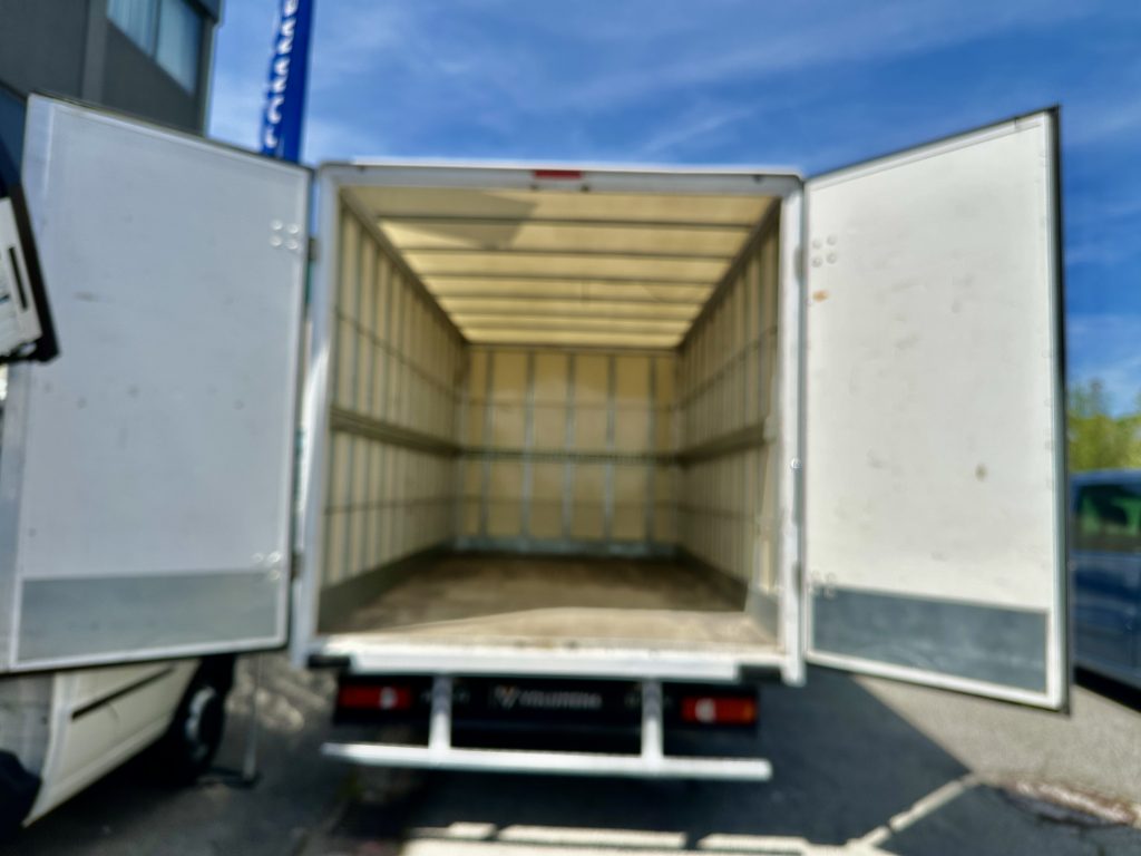 IVECO 35C16 2.3d 160CV M6 C/C DR 3.750MM RWD PAQUETERO 4,40 x 2,30 22M cub / CARGA UTIL 895 KG - foto 8