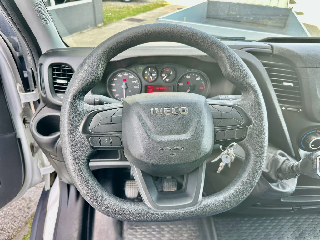 IVECO 35C16 2.3d 160CV M6 C/C DR 3.750MM RWD PAQUETERO 4,40 x 2,30 22M cub / CARGA UTIL 895 KG - foto 23