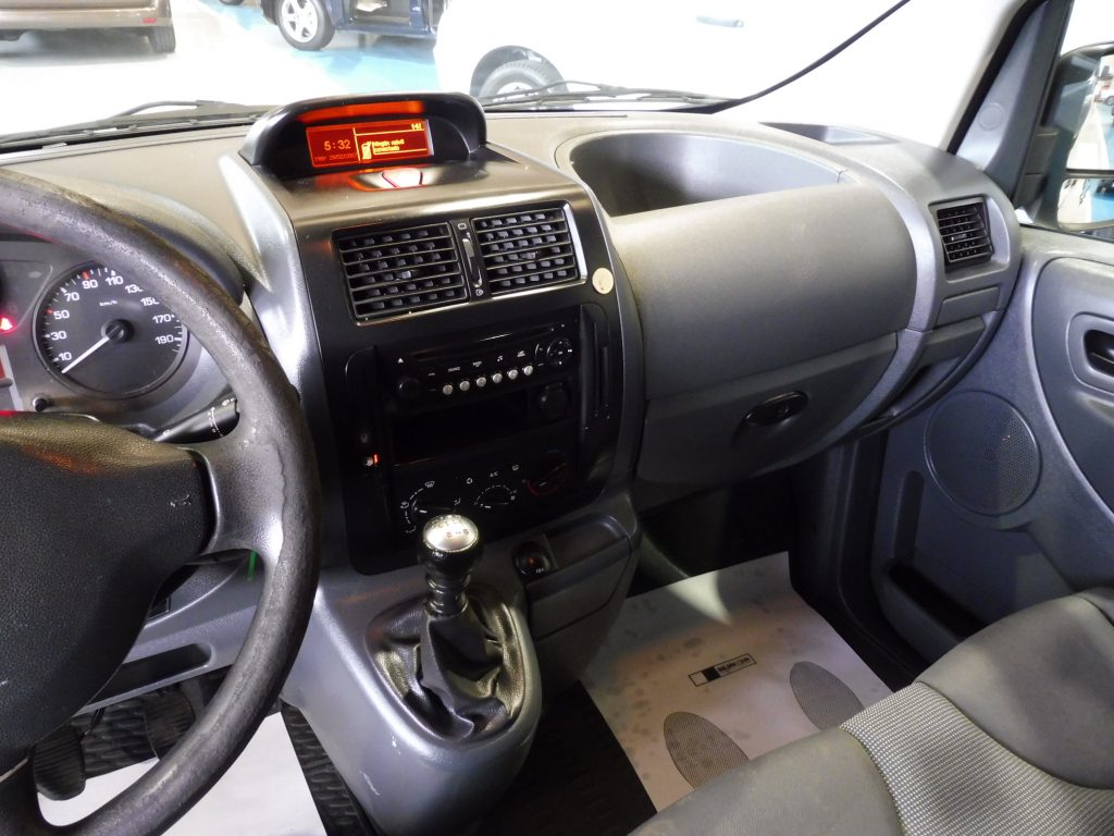 PEUGEOT EXPERT 2.0HDI 130CV FURGÓN L2H2 CAJA ISOTERMO IR - foto 12