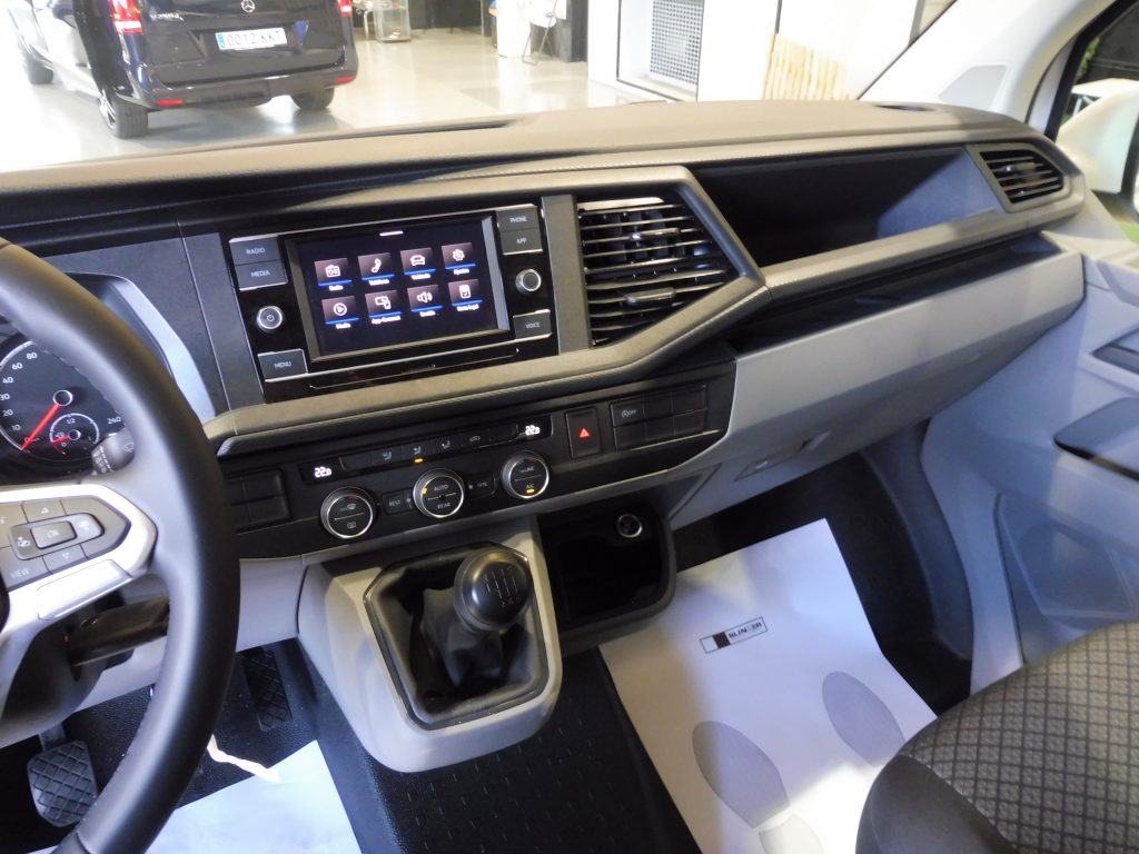 VOLKSWAGEN CARAVELLE T6.1 150CV ORIGIN «BY TINKERVAN» PACK VIVIENDA + TECHO – SEMINUEVA KM 0 - foto 2