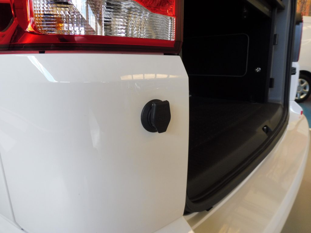 VOLKSWAGEN CARAVELLE T6.1 150CV ORIGIN «BY TINKERVAN» PACK VIVIENDA + TECHO – SEMINUEVA KM 0 - foto 10