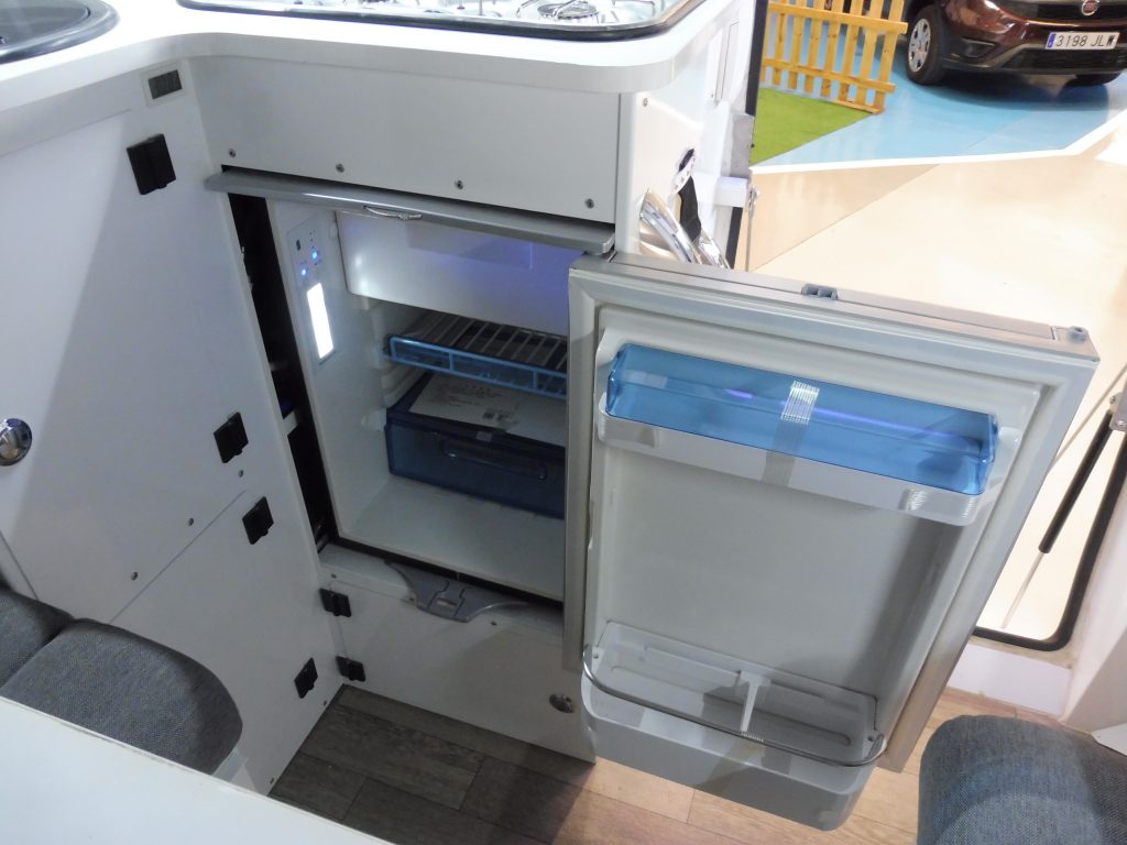 CELULA VIVIENDA DESMONTABLE PARA PICK UP PARA HASTA 4 PERSONAS – NUEVA A ESTRENAR - foto 9
