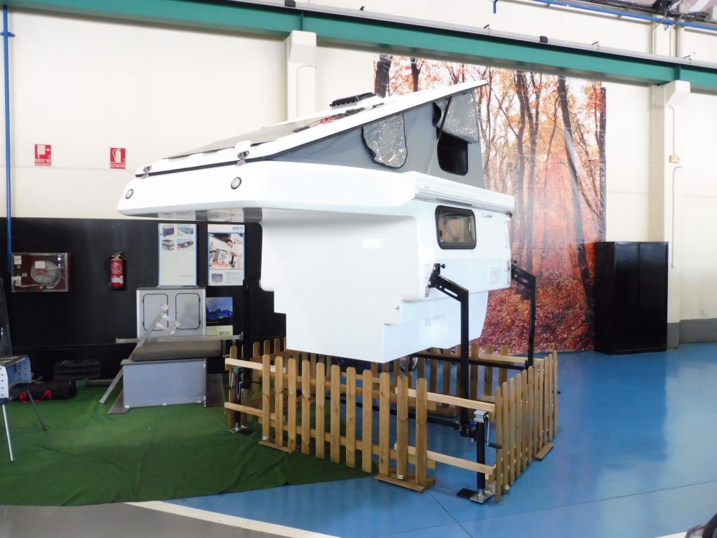 CELULA VIVIENDA DESMONTABLE PARA PICK UP PARA HASTA 4 PERSONAS – NUEVA A ESTRENAR - foto 1