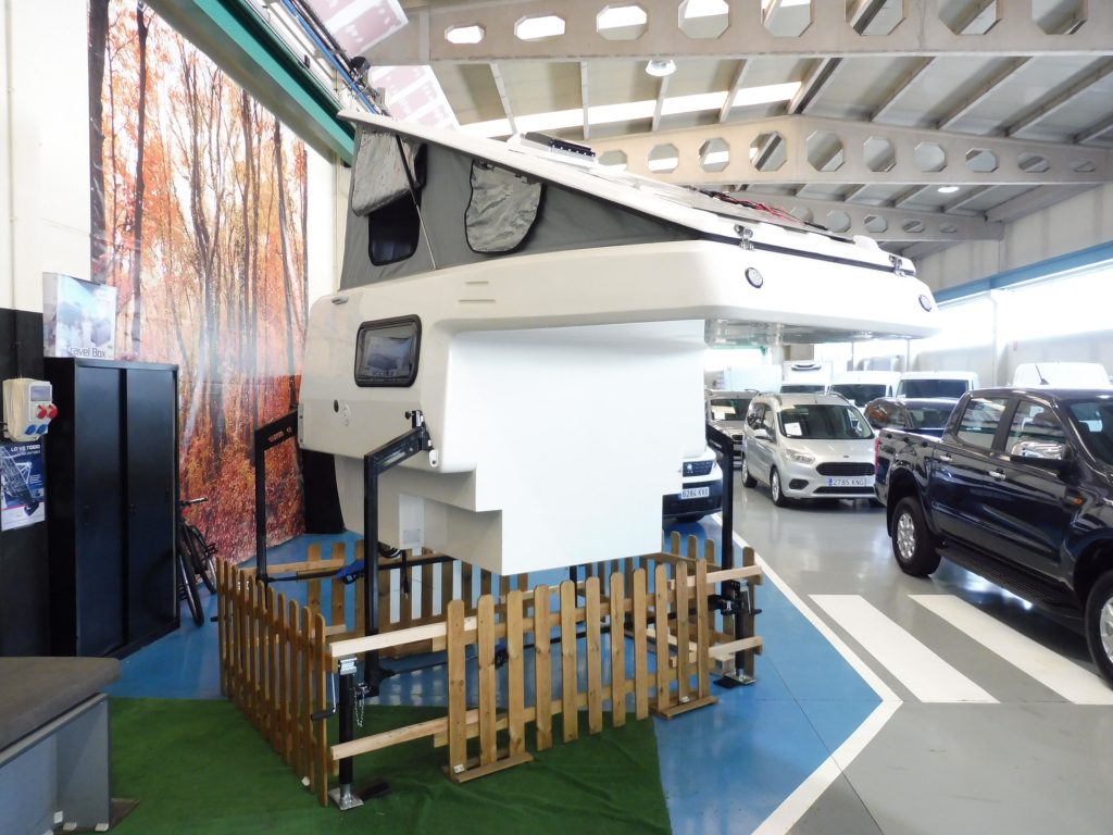 CELULA VIVIENDA DESMONTABLE PARA PICK UP PARA HASTA 4 PERSONAS – NUEVA A ESTRENAR - foto 2