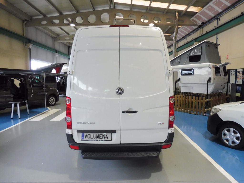 VOLKSWAGEN CRAFTER 2.0TDI 136CV FURGÓN MEDIO ELEVADO VIVIENDA + EXTRAS - foto 20