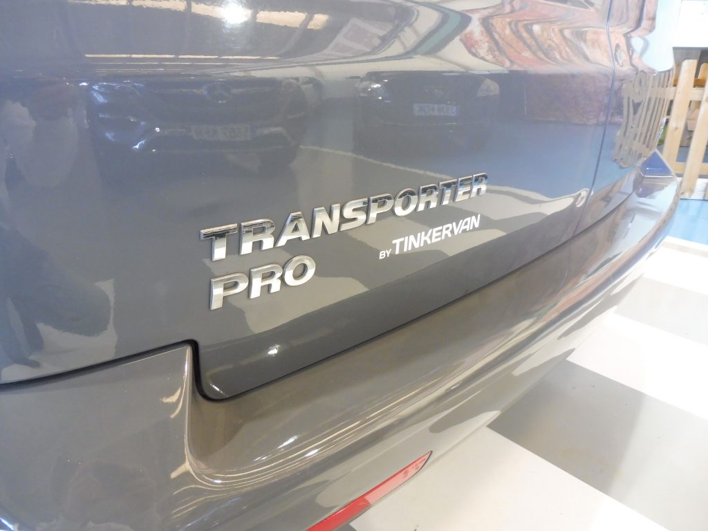 VOLKSWAGEN TRANSPORTER PRO T5 2.0TDI 114CV BYTINKERVAN + TECHO + MODULO COCINA - foto 19